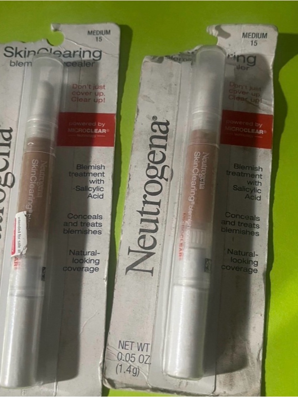 2 Neutrogena SkinClearing Blemish Concealer 0.05 Fl Oz  15 Medium